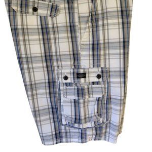 Lee Dungarees Men's Size 42 Cargo Shorts Plaid 100% Cotton Zipper Inseam 12"